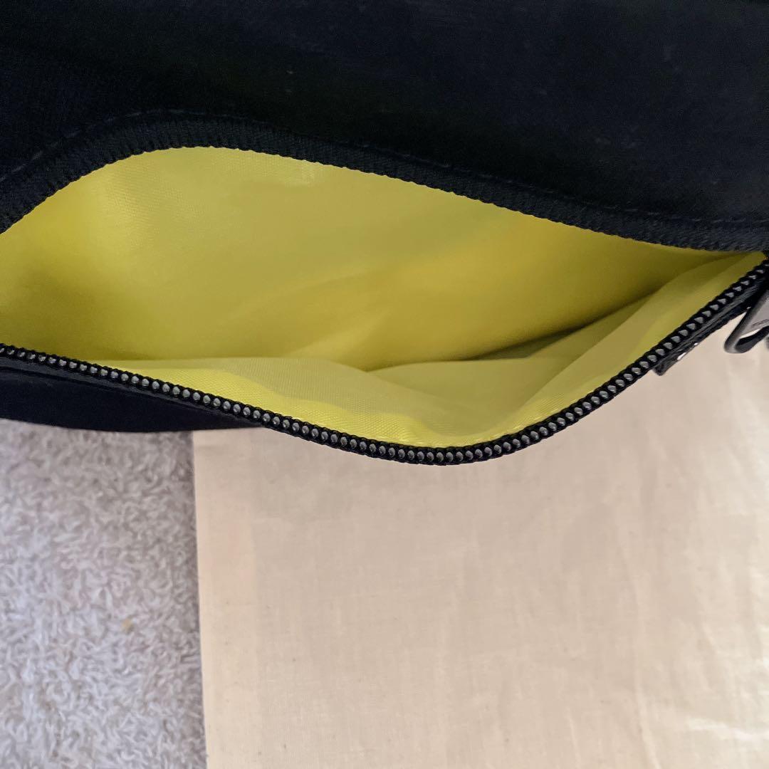 Hugoo ハグー　ヒップシート ショルダーバッグ 　抱っこ紐　赤ちゃん