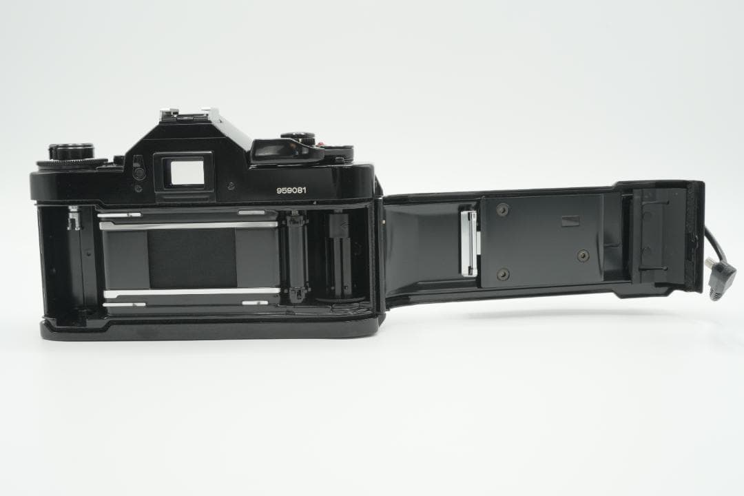 【美品・完動品】Canon A-1 ブラックボディ フィルム一眼レフカメラ