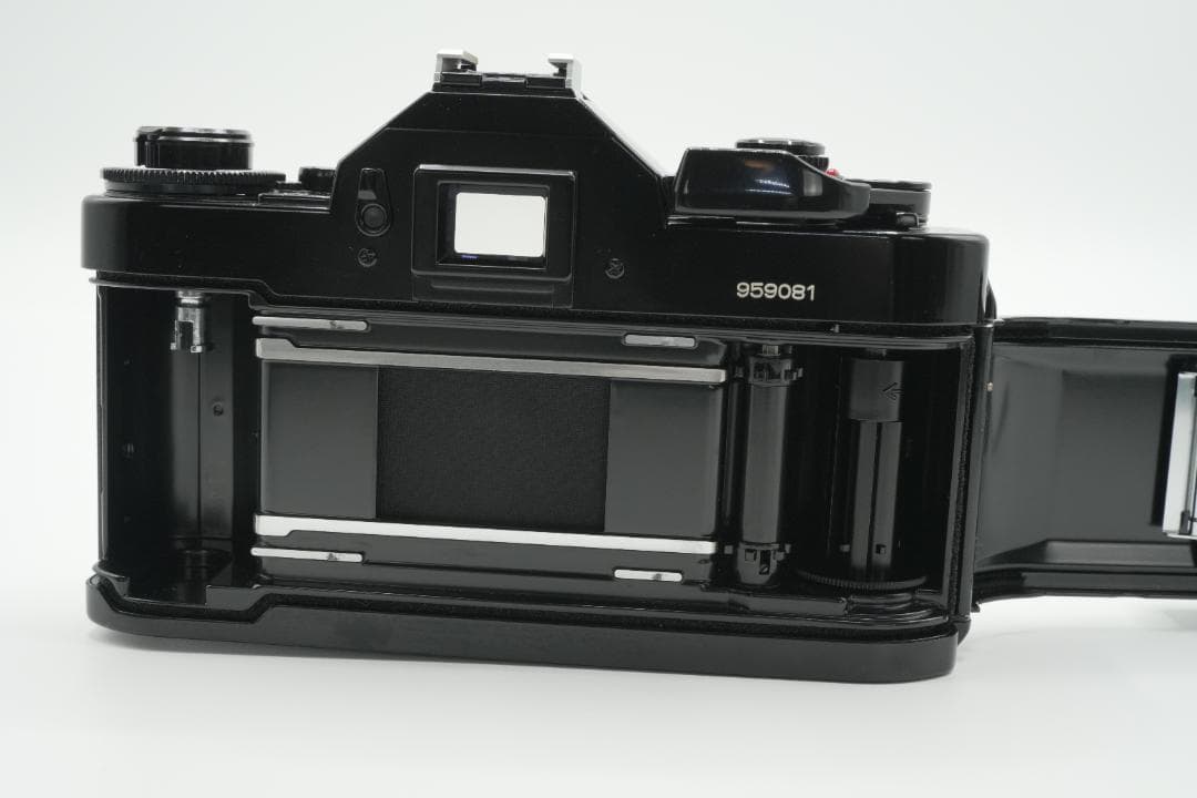 【美品・完動品】Canon A-1 ブラックボディ フィルム一眼レフカメラ