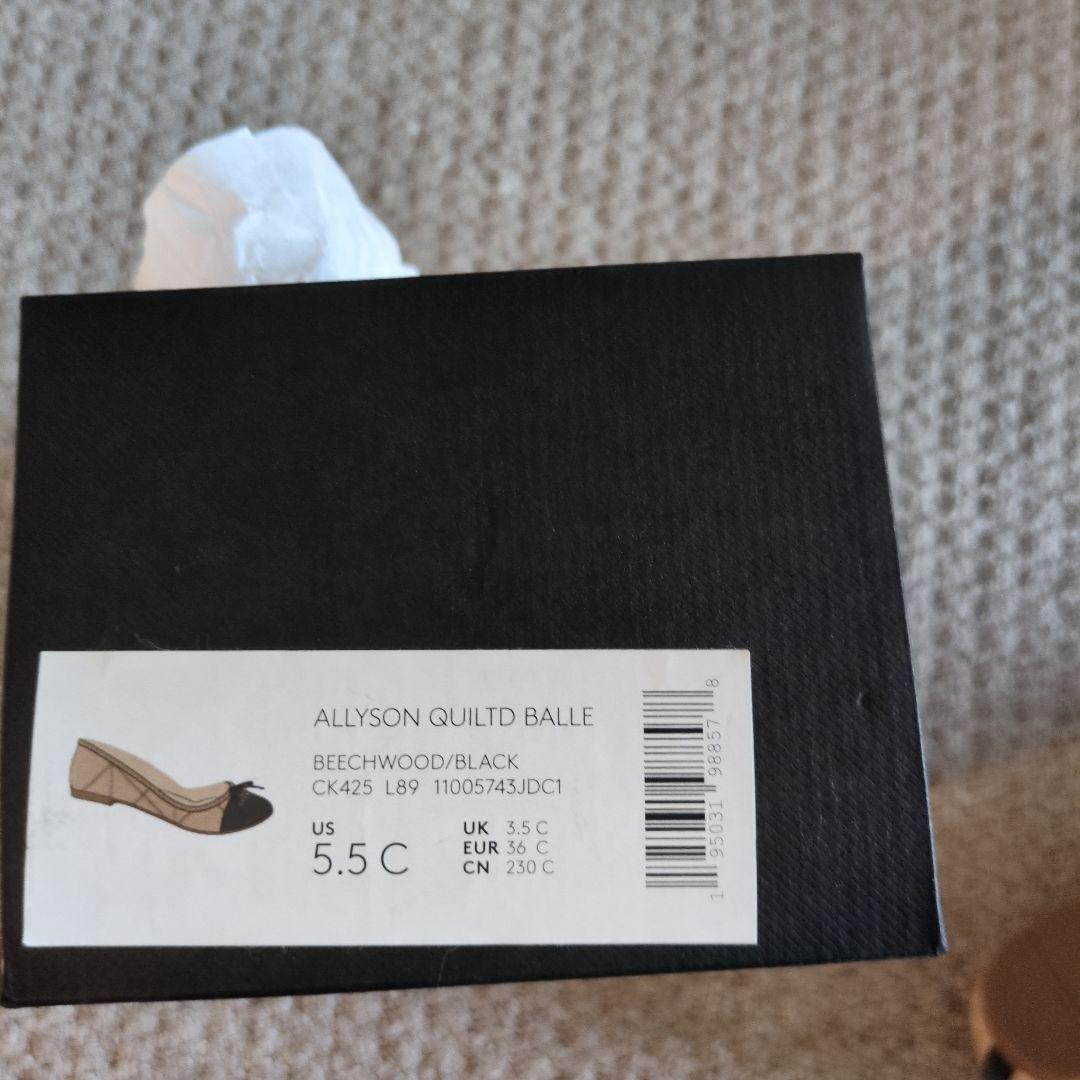 新品COACH フラットシューズ　バレイシューズ