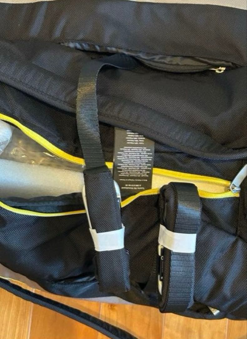 【純正・未使用】メルセデス・ベンツ スキー／スノーボードバッグ キャスター付き