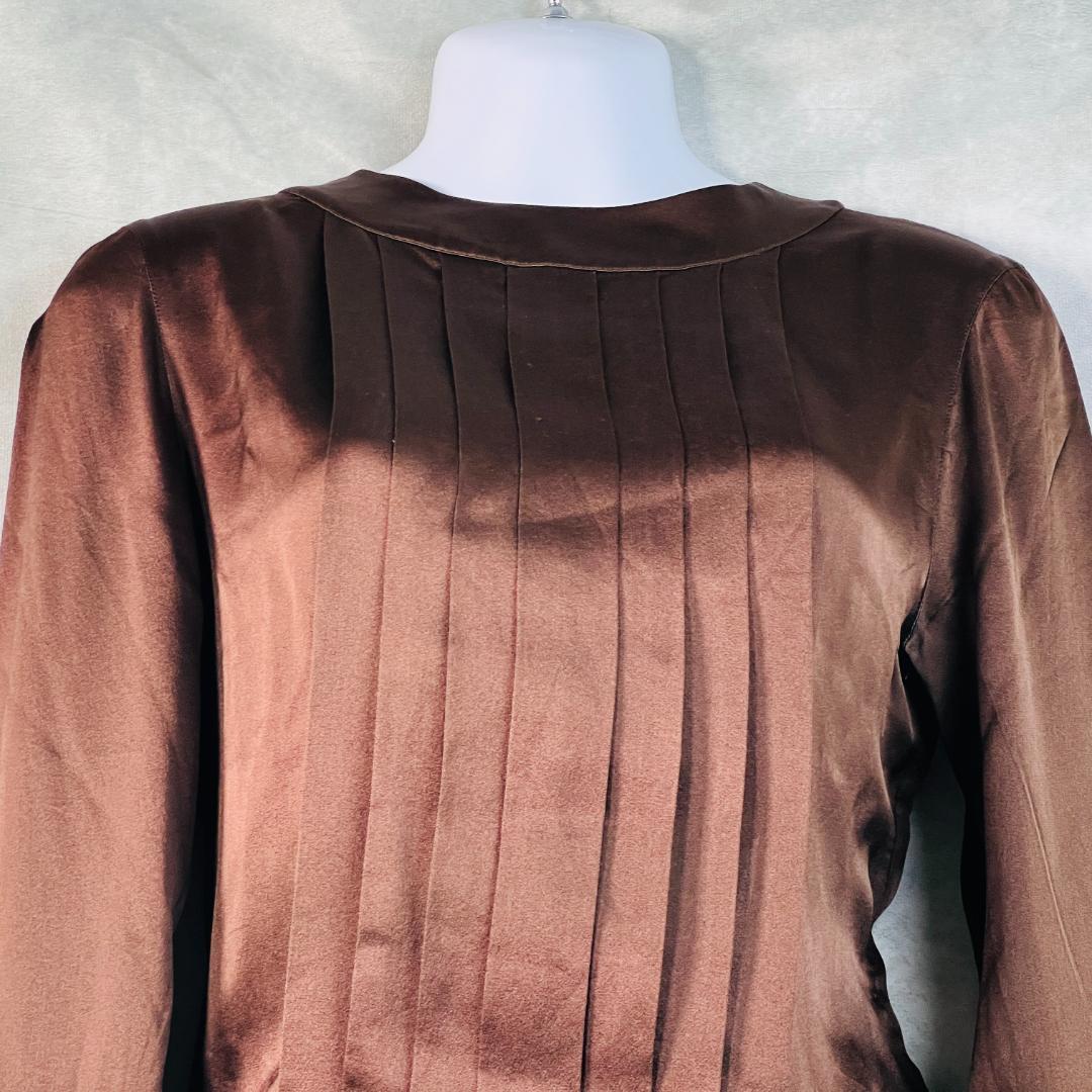 【シャネル】ブラウス　シルク100％　美品　ココボタン　クローバーボタン　M