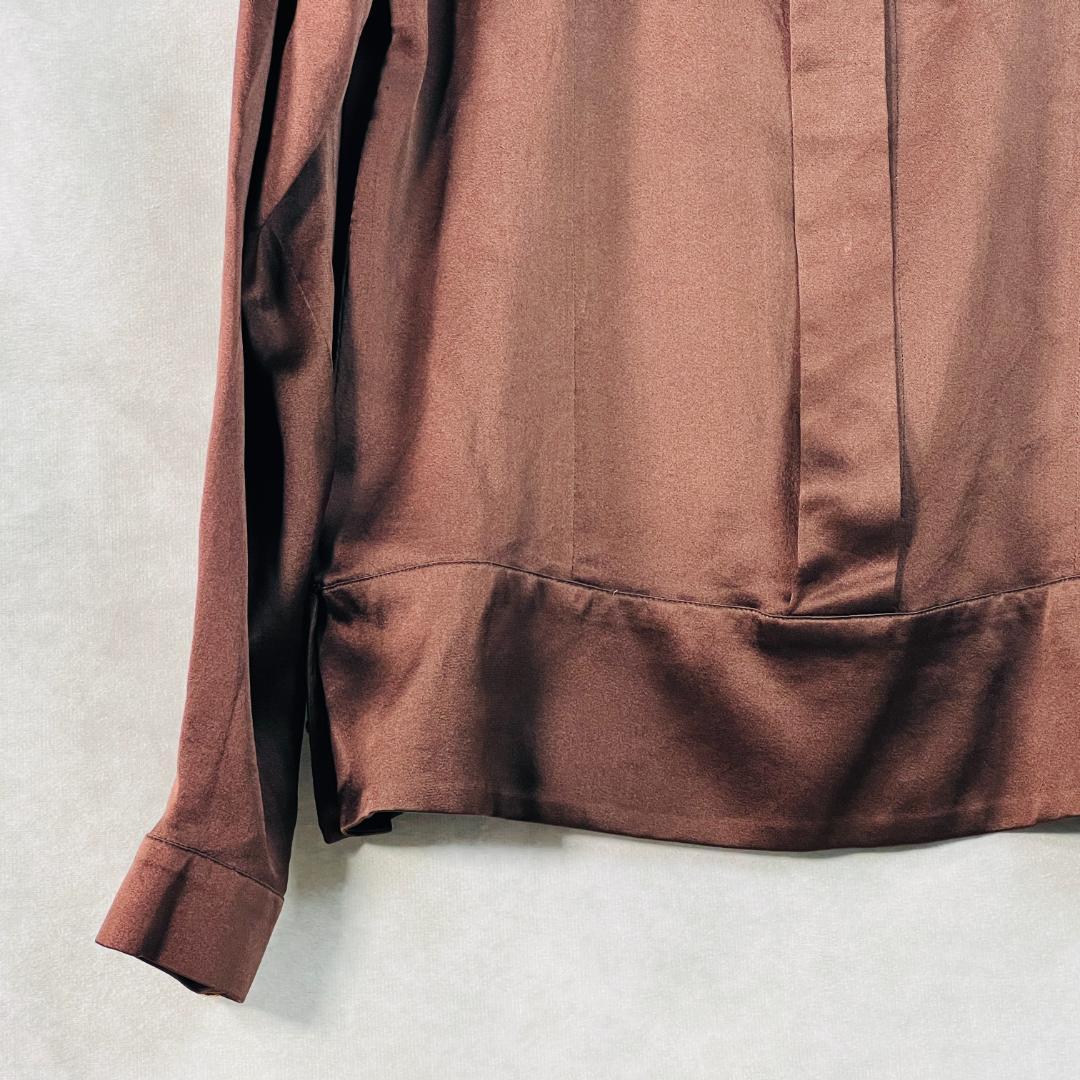 【シャネル】ブラウス　シルク100％　美品　ココボタン　クローバーボタン　M