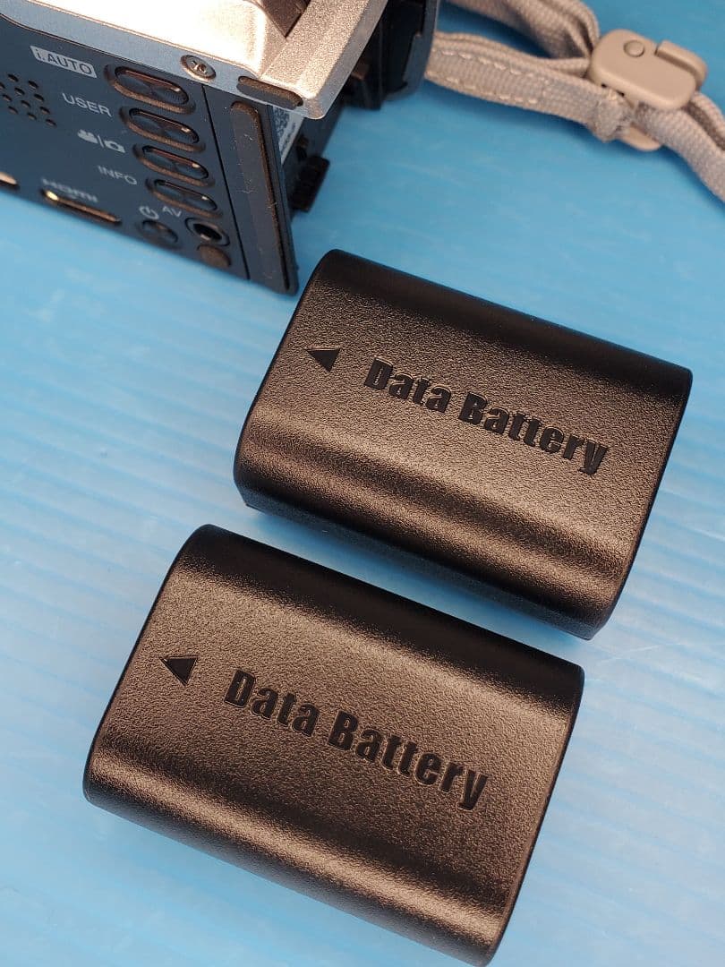 美品 JVC Everio GZ-HM33-S 純正バッテリー×2個