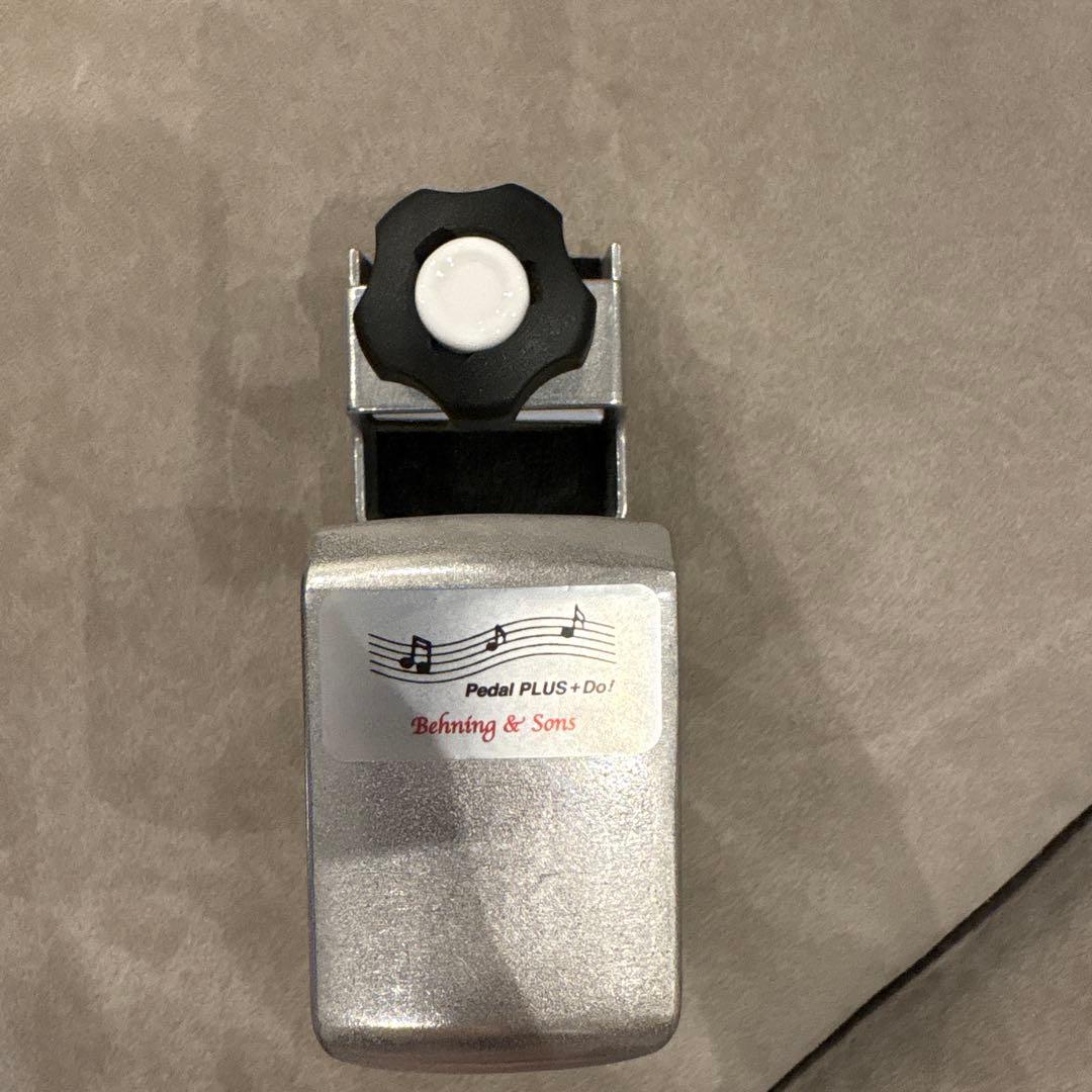 ピアノ　アシストペダル