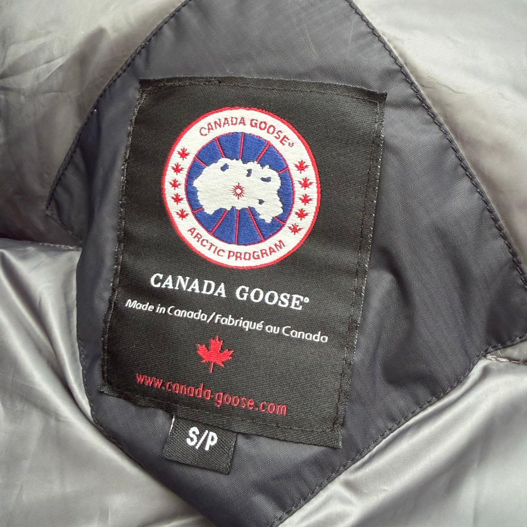 【極美品✨希少】カナダグース　マウンテニアジャケット　ダウン　黒　M相当　ダウン