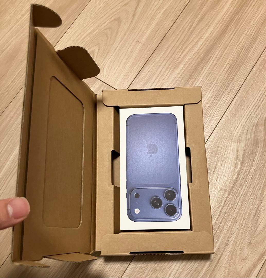 未使用品　iPhone 17 pro 256GB ディープブルー　アイフォン