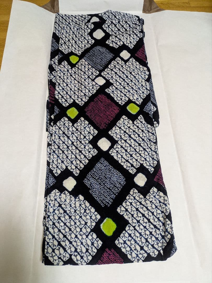 絞り浴衣　蜘蛛絞り多め