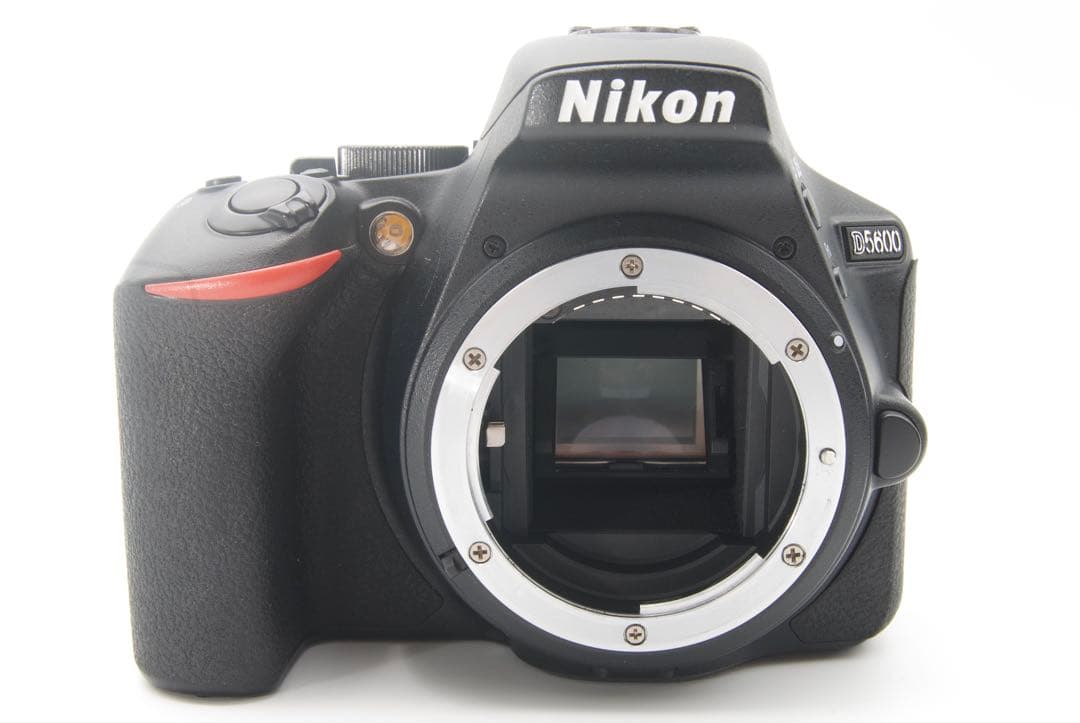 Nikon D5600 Wレンズ　自動スマホ転送　Wi-Fi Bluetooth