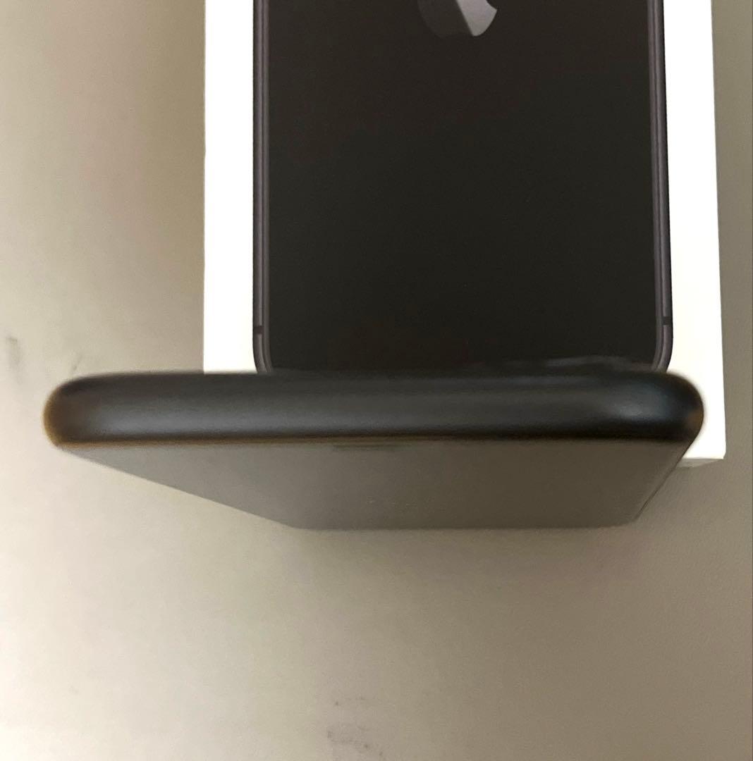 Apple iPhone 11 64GB 本体