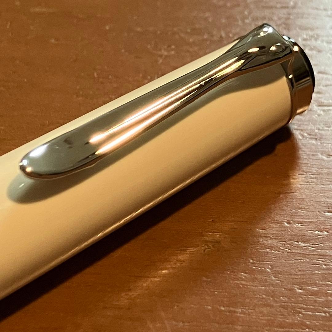 Pelikan 万年筆 M205 ホワイト 中古品