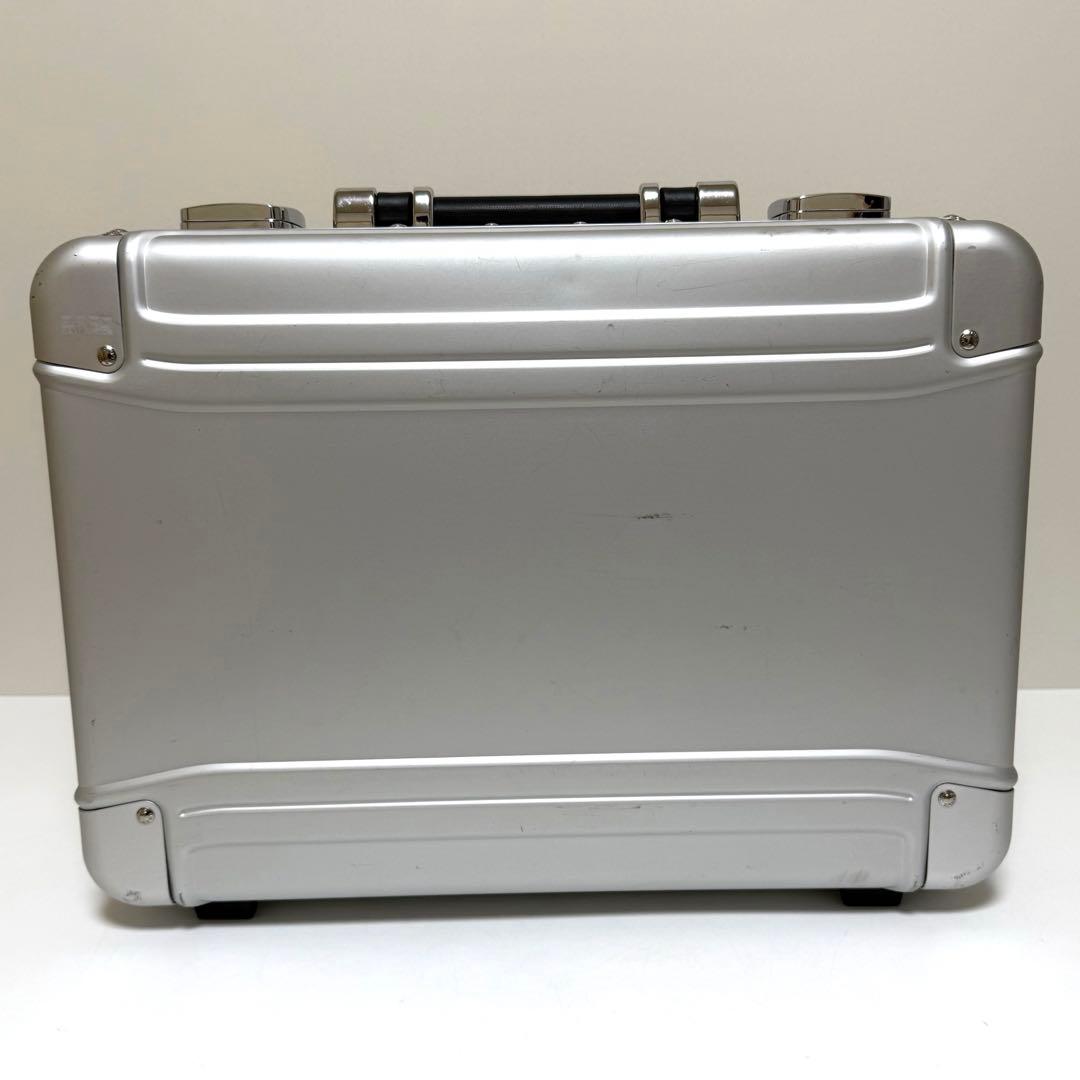 【最終価格】ゼロハリバートン　アルミ アタッシュケース　 シルバー　完売品