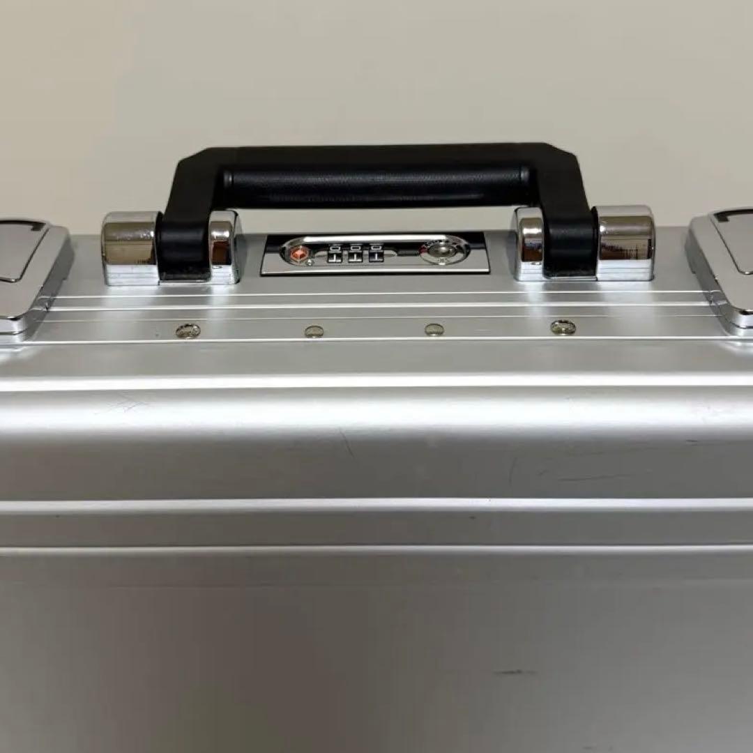 【最終価格】ゼロハリバートン　アルミ アタッシュケース　 シルバー　完売品