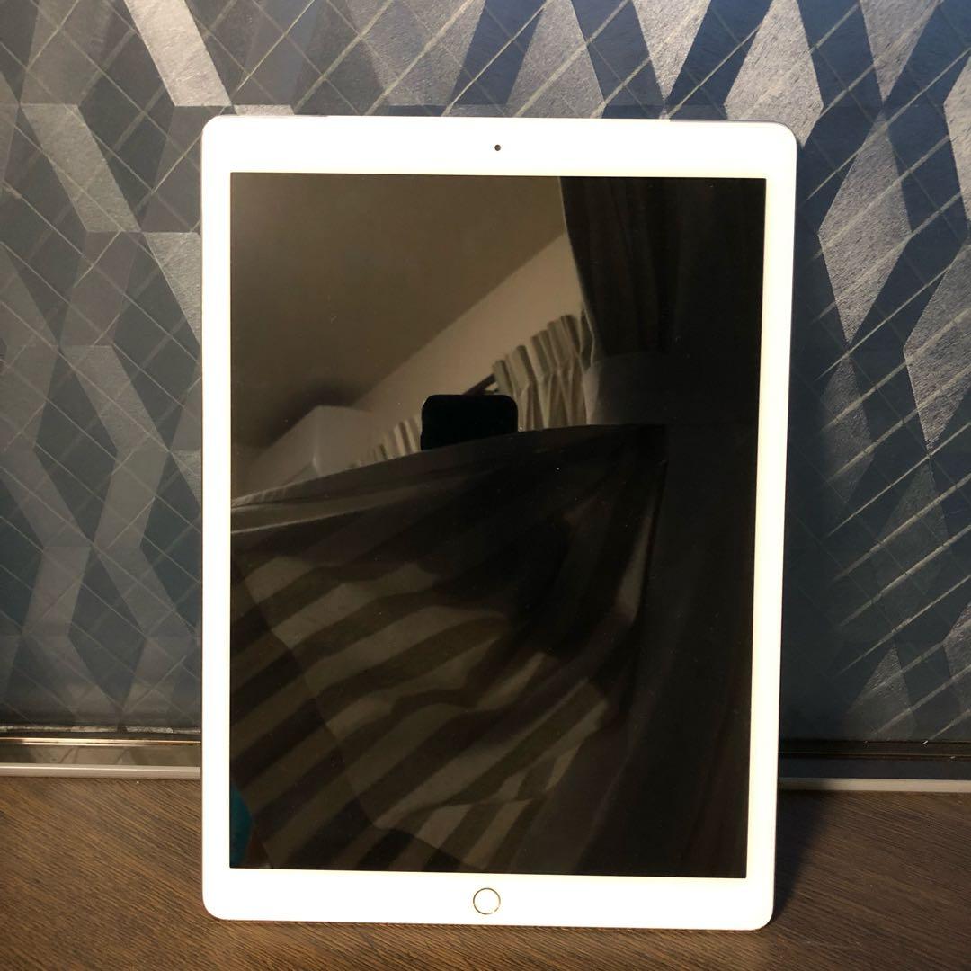 iPad Pro 12.9インチ 128G シルバー キーボード付き！！