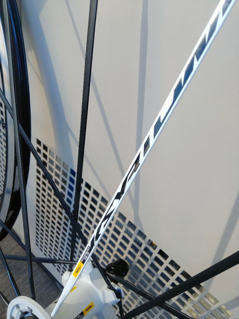 MAVICマビック　キシリウムSLS　シマノ10,11sクリンチャー