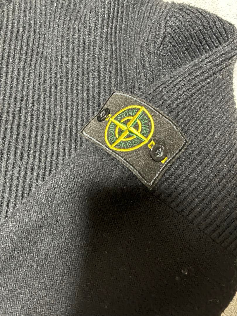 STONE  ブラックセーター