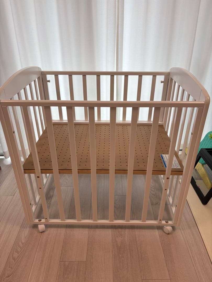 【送料込】ミニベビーベッド　カトージ　ホワイト　60×90