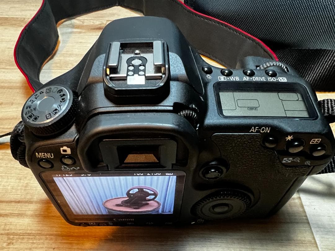 コ*ト様 canon デジタル一眼 EOS 50D 本体・望遠レンズ・バッテリー