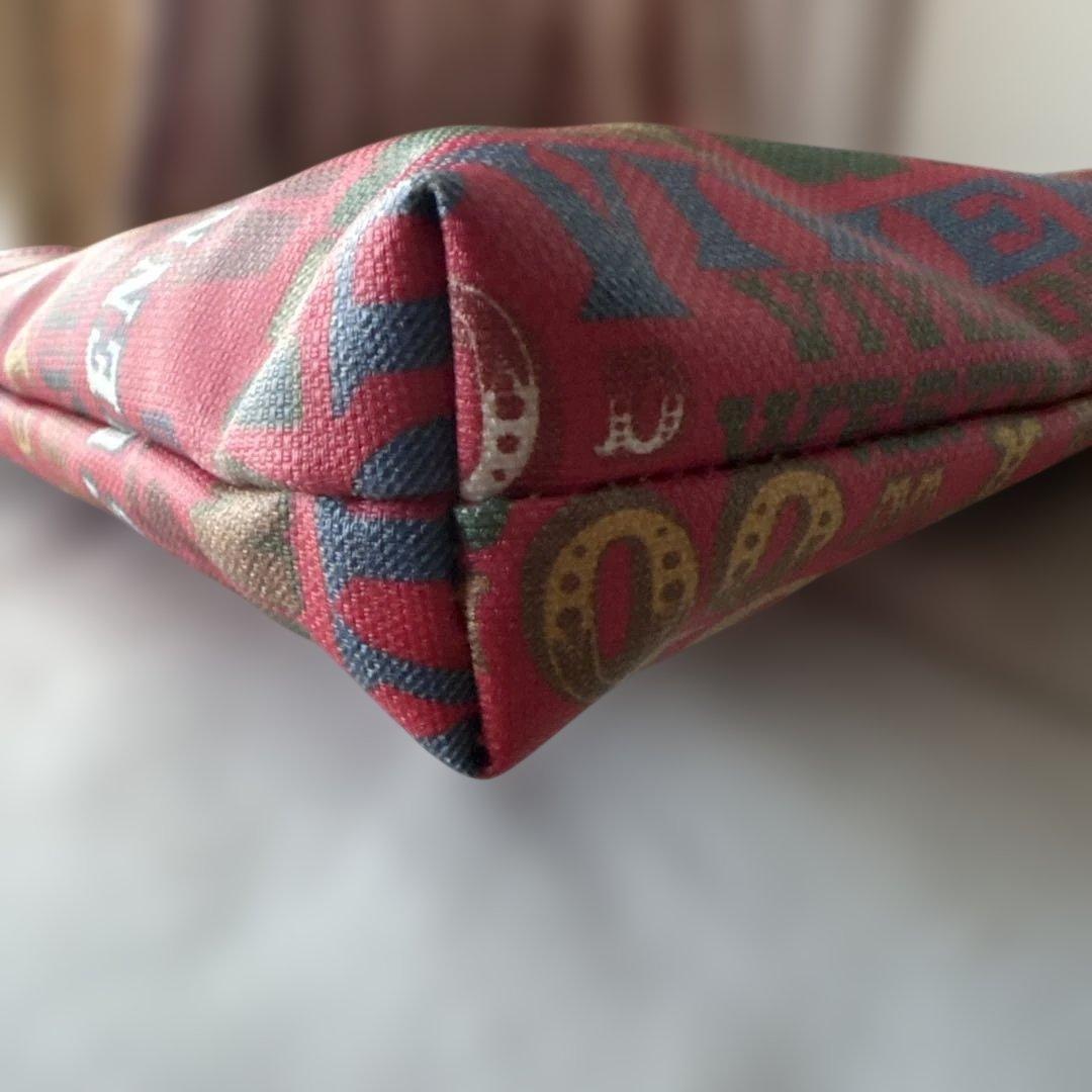 f*t様 【美品】ロゴプリントが特徴的Vivienne Westwood ショル