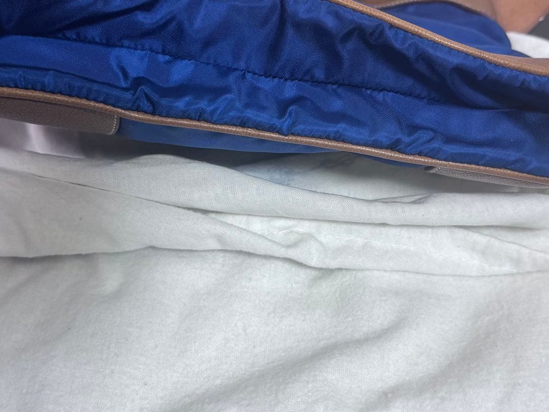 【安心鑑定可】PRADA ショルダーバッグ 保存袋付 青