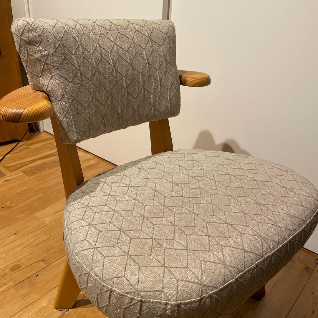 アサヒ風早モダンアームチェア 幾何学模様 ベージュ