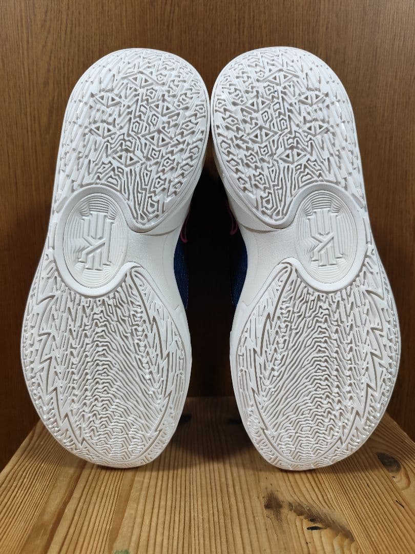 Nike Kyrie Low 5　ナイキ　カイリーロー5　27.0cm
