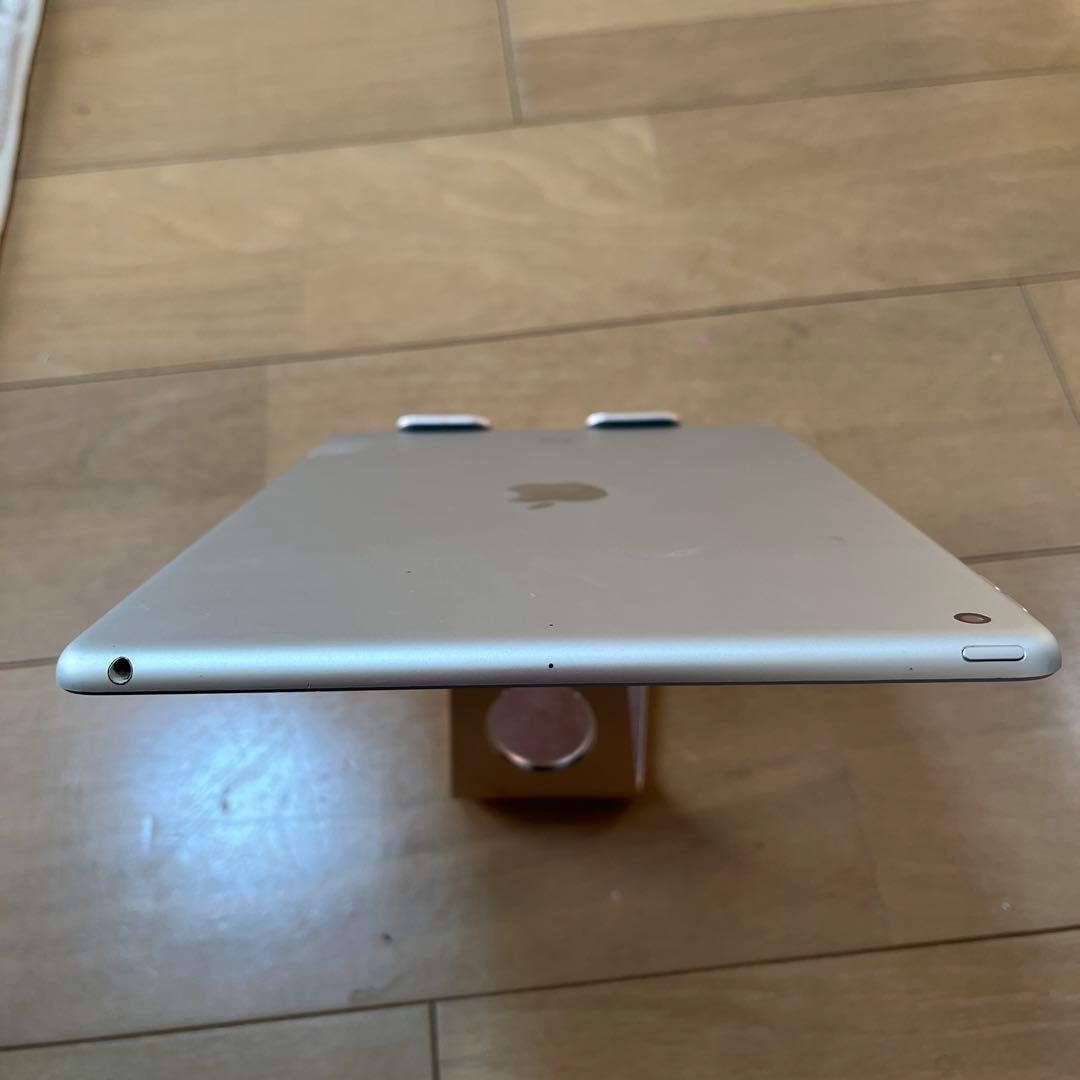 バッテリー新品同様96%iPad7世代Wi-Fi モデル 32G シルバー