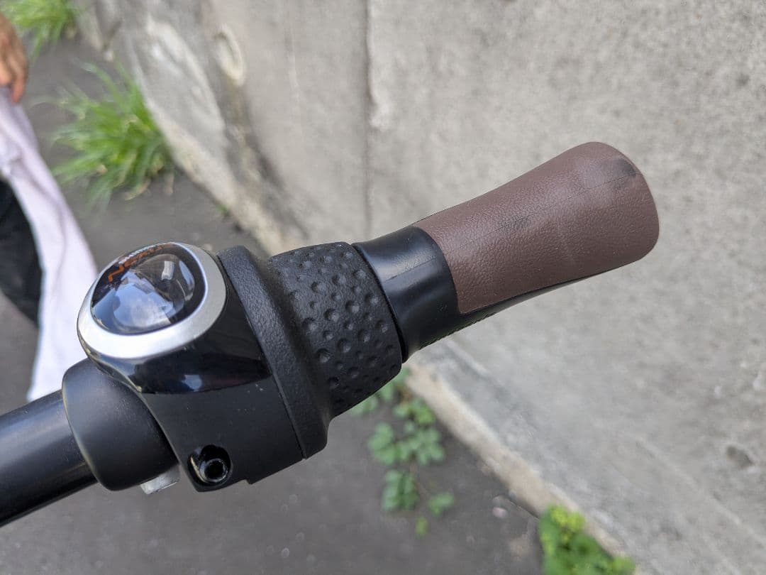 電動アシスト自転車 ギュットgyutto チャイルドシート付き グリーン