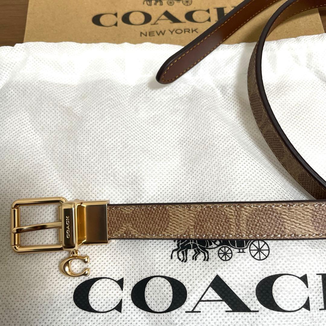 【新品未使用】COACHコーチ★ベルト★リバーシブル★シグネチャー★チャーム付