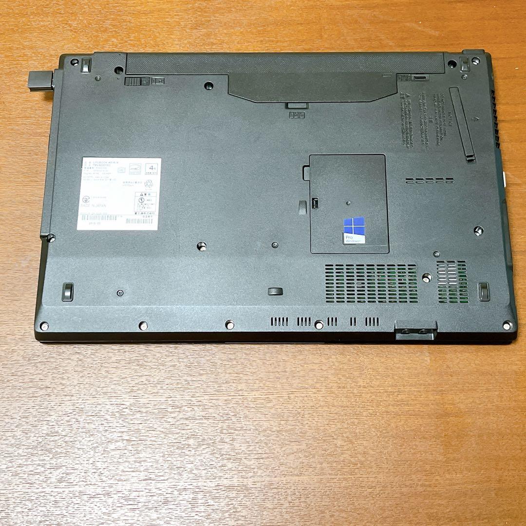 富士通 ノートパソコン/Windows11 / 8GB / SSD/DVD