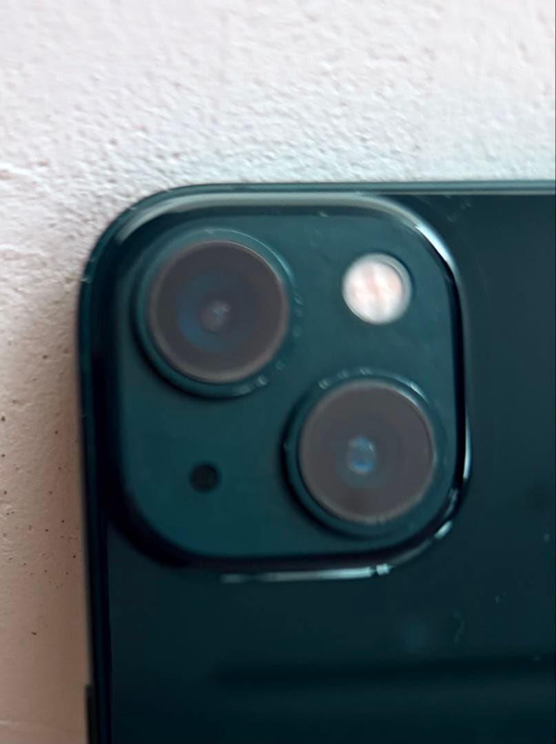 Apple iPhone 13 本体、ケース付き