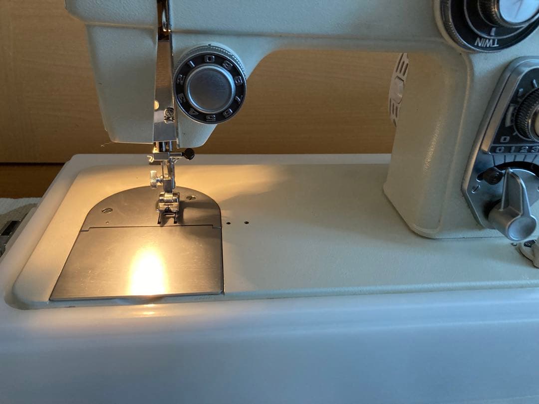 ジャノメミシン ダイヤルスーパー70 680型