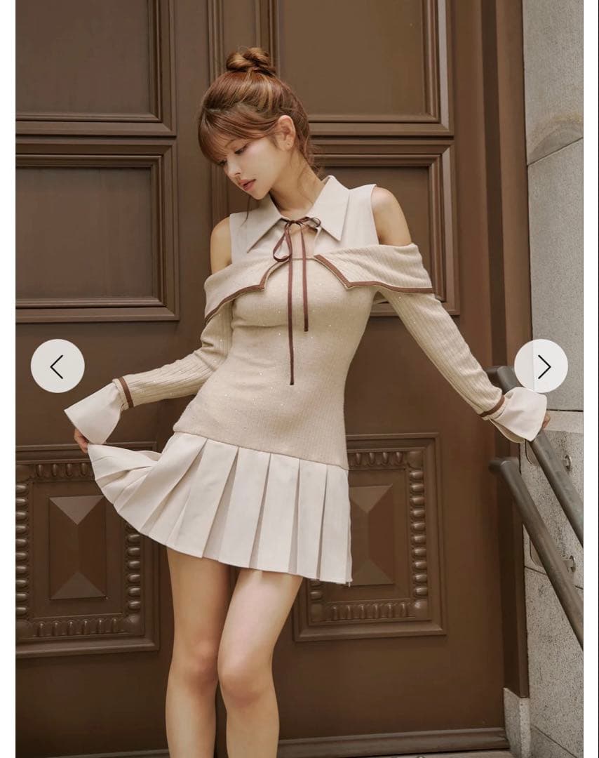 Randy ビジュープレッピーカットショルダーワンピース