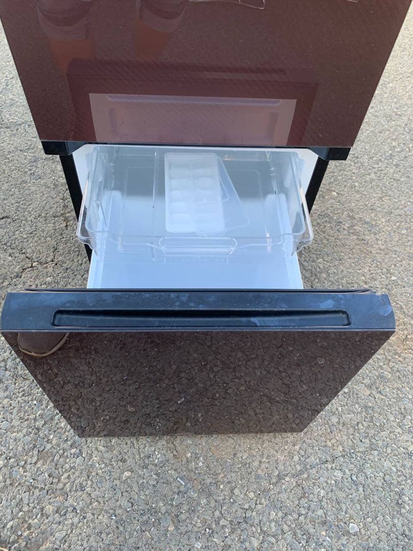 ♻️送料設置無料　Hisense 2ドア冷凍冷蔵庫　HR-G13A-BR