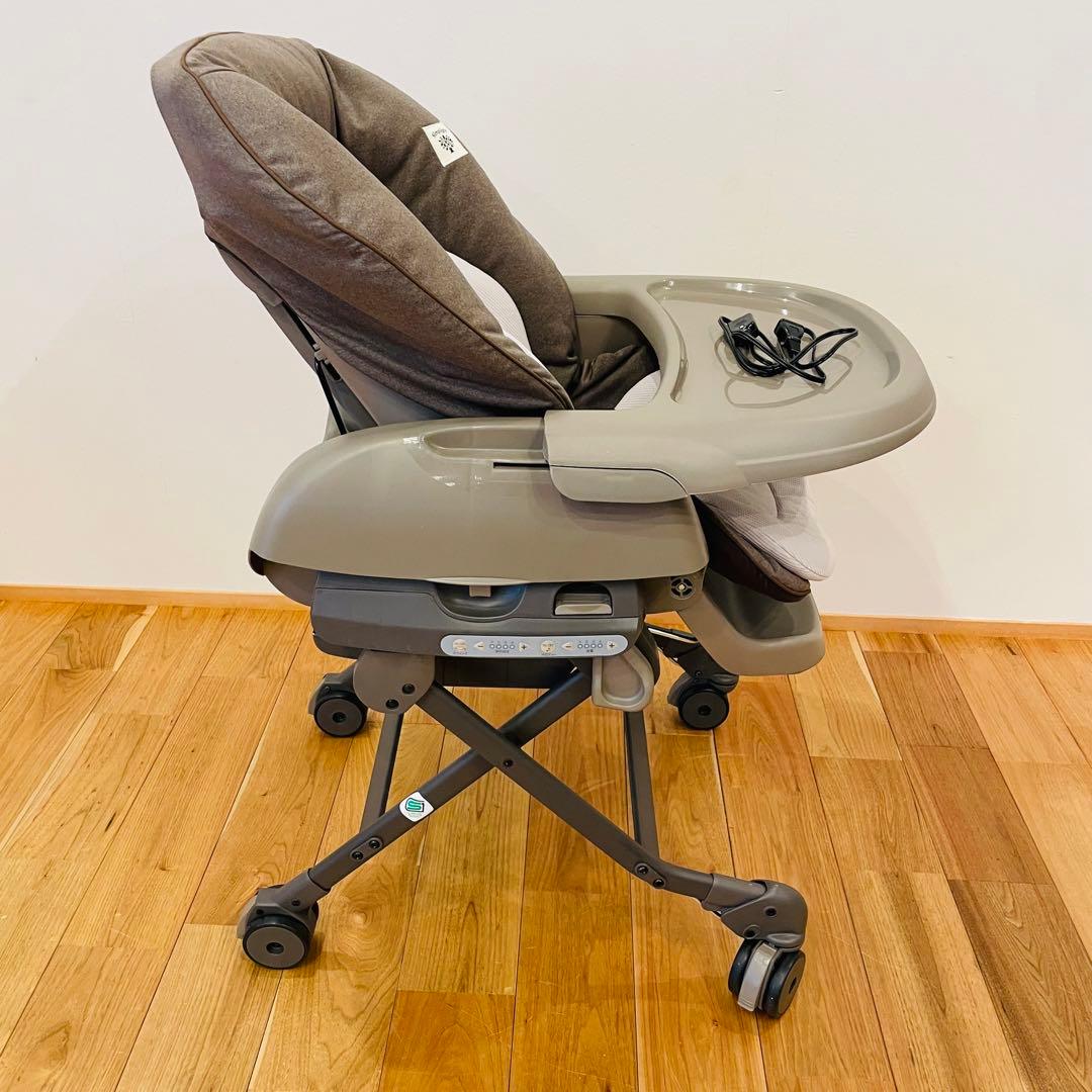 美品 コンビ ネムリラ　AT オートスイング　シンプライト　トイザらス限定モデル