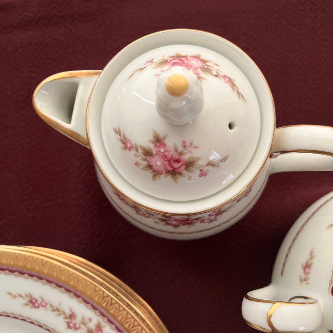 値下げしました。美品ノリタケの花柄デザイン食器セット5人分