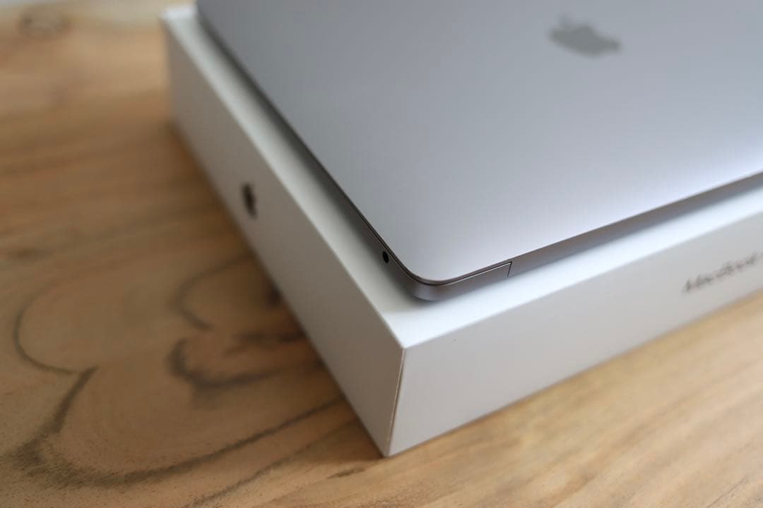 Apple MacBook Air（2020）SSD512GB メモリー16GB