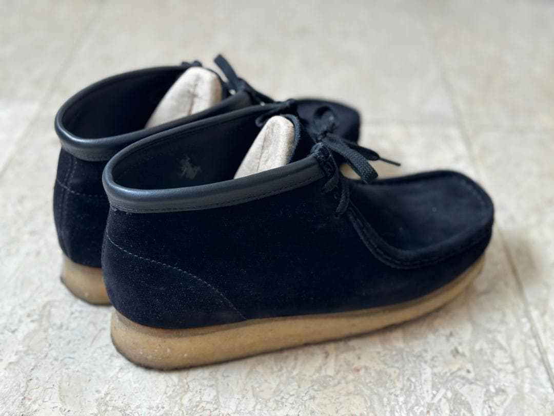 Clarks　ワラビーブーツ(黒)　クレープソール