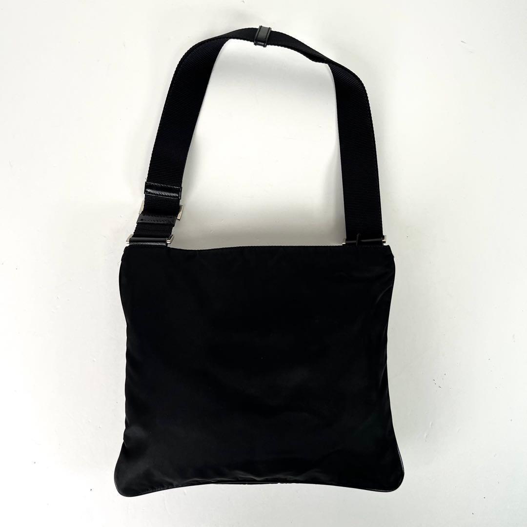 近年モデル PRADA プラダ ショルダーバッグ ナイロン レザー ブラック