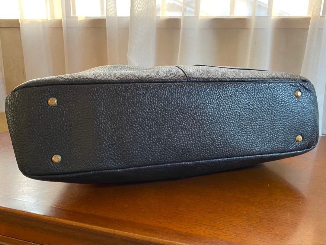 アタオ エルヴィ ショルダーバッグ 2way レザー 黒 シボ A4可能✨美品✨