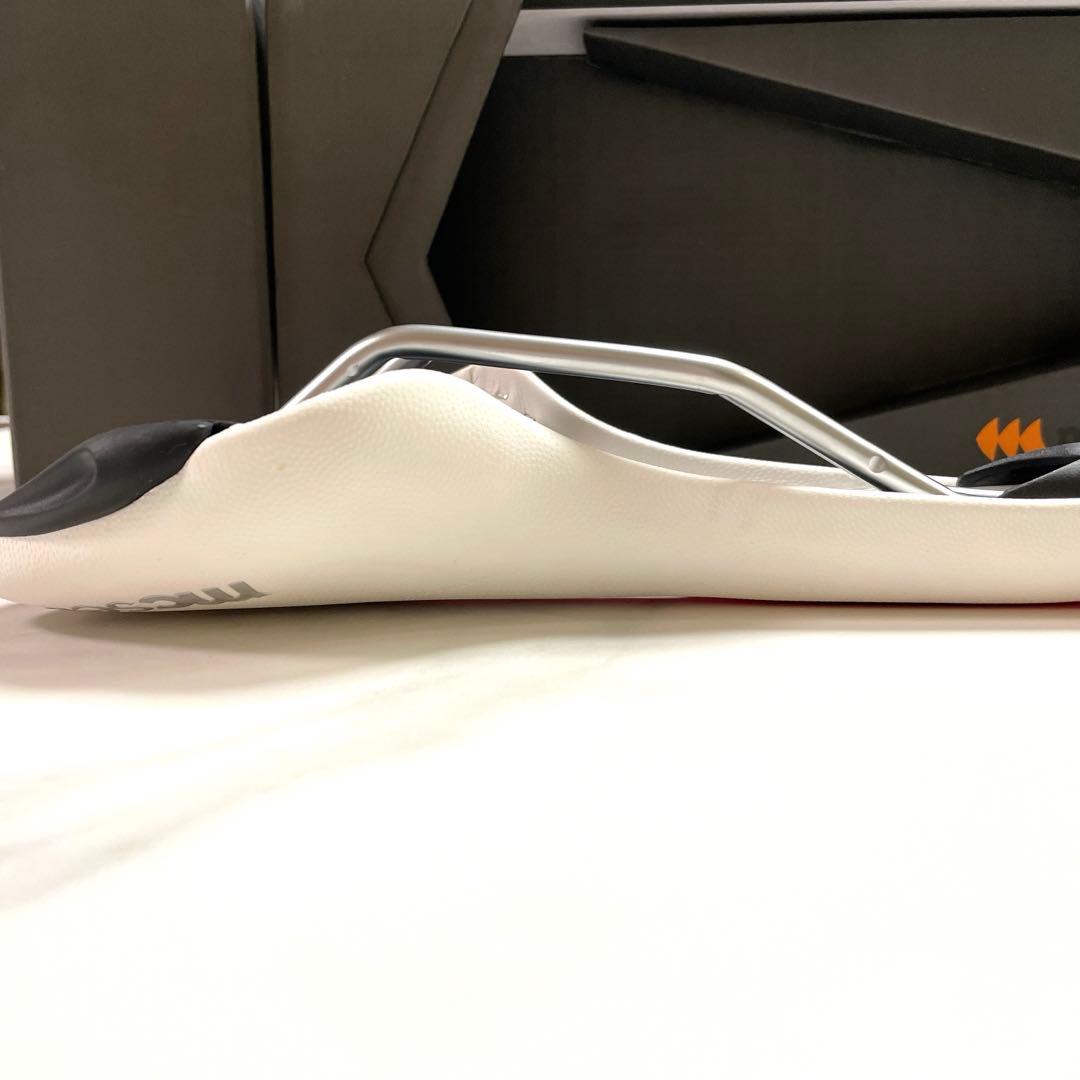 【新品】自転車サドル　MCselle マクセラ　サドル箱入り