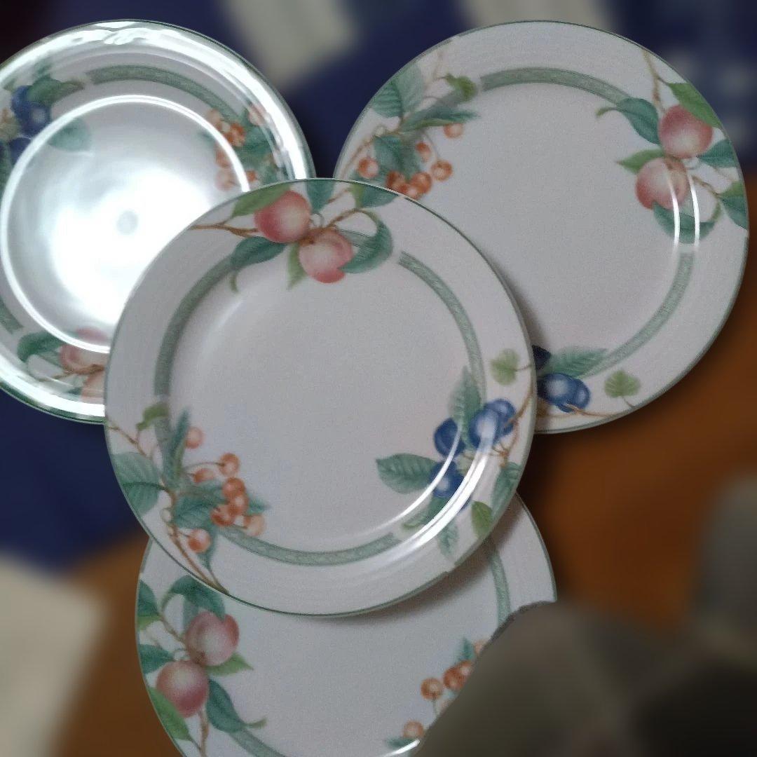 ノリタケレトロ　アークティックベリーズ　皿セット