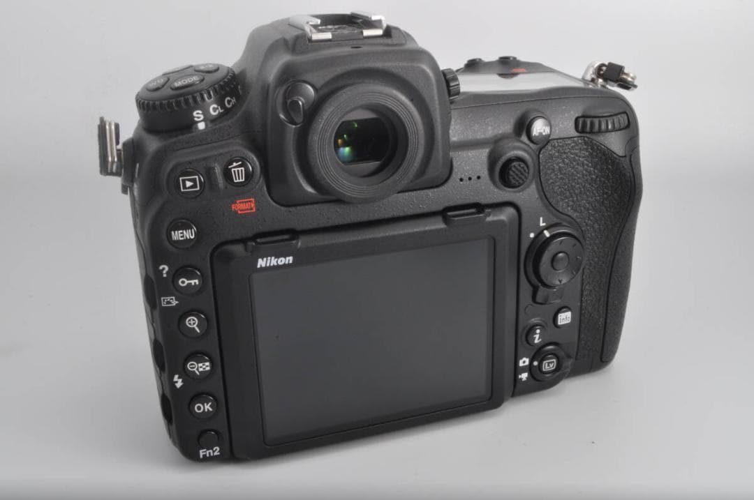 新品級の極上美品/動作◎ Nikon デジタル一眼レフカメラ D500 ボディ