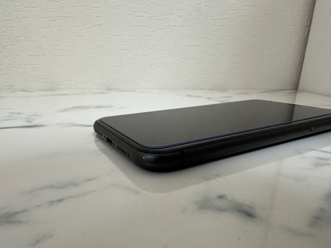 iPhone11(ブラック)本体　訳あり