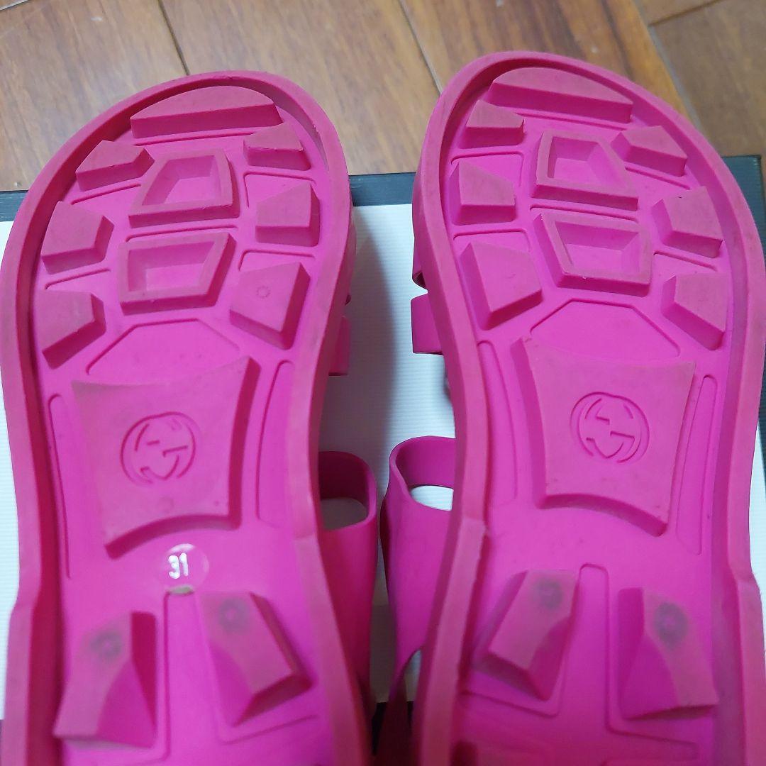 GUCCI ピンク サンダル GGロゴ付き　31サイズ