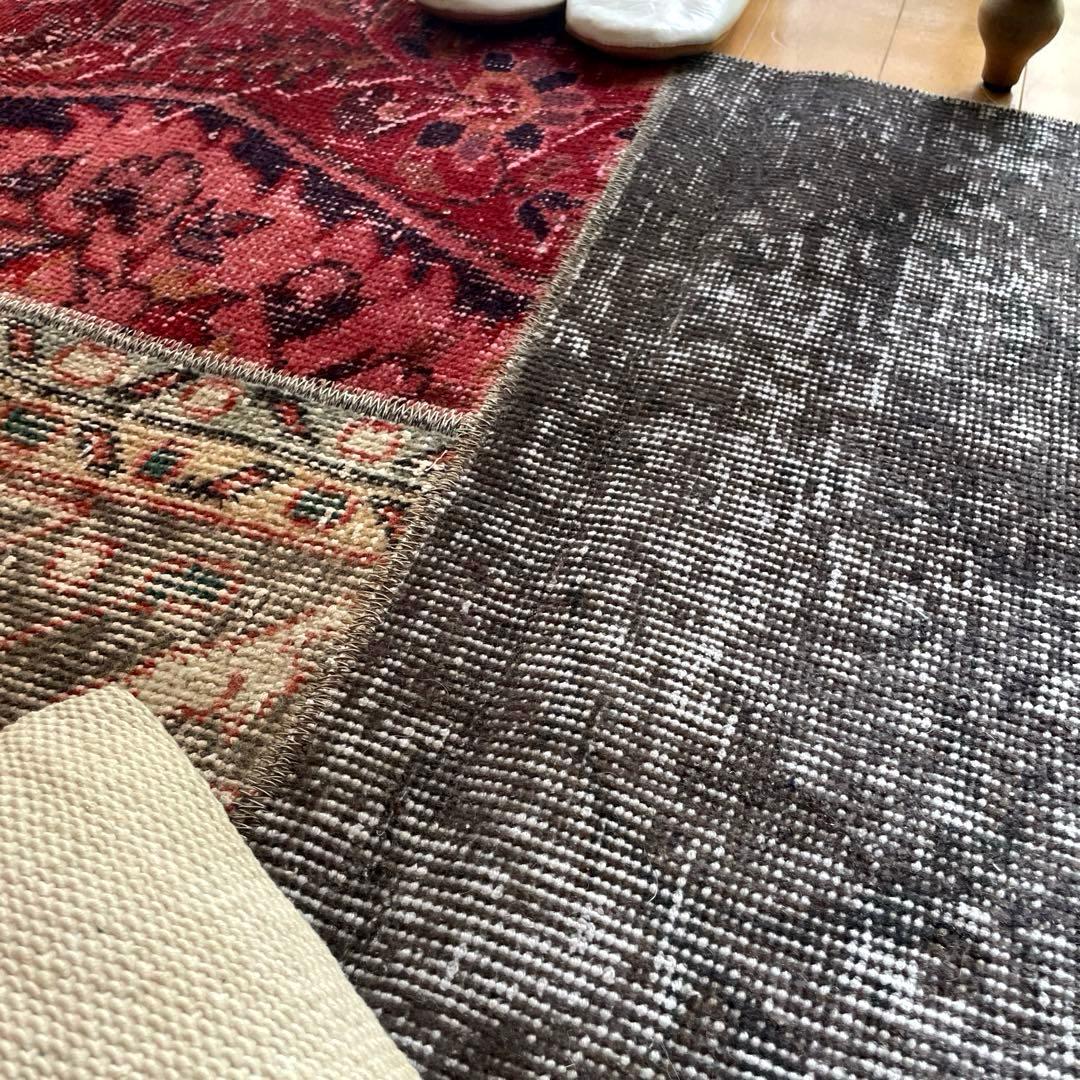 55×86 パッチワーク　グレイボタニカル　深み赤　トルコヴィンテージラグ