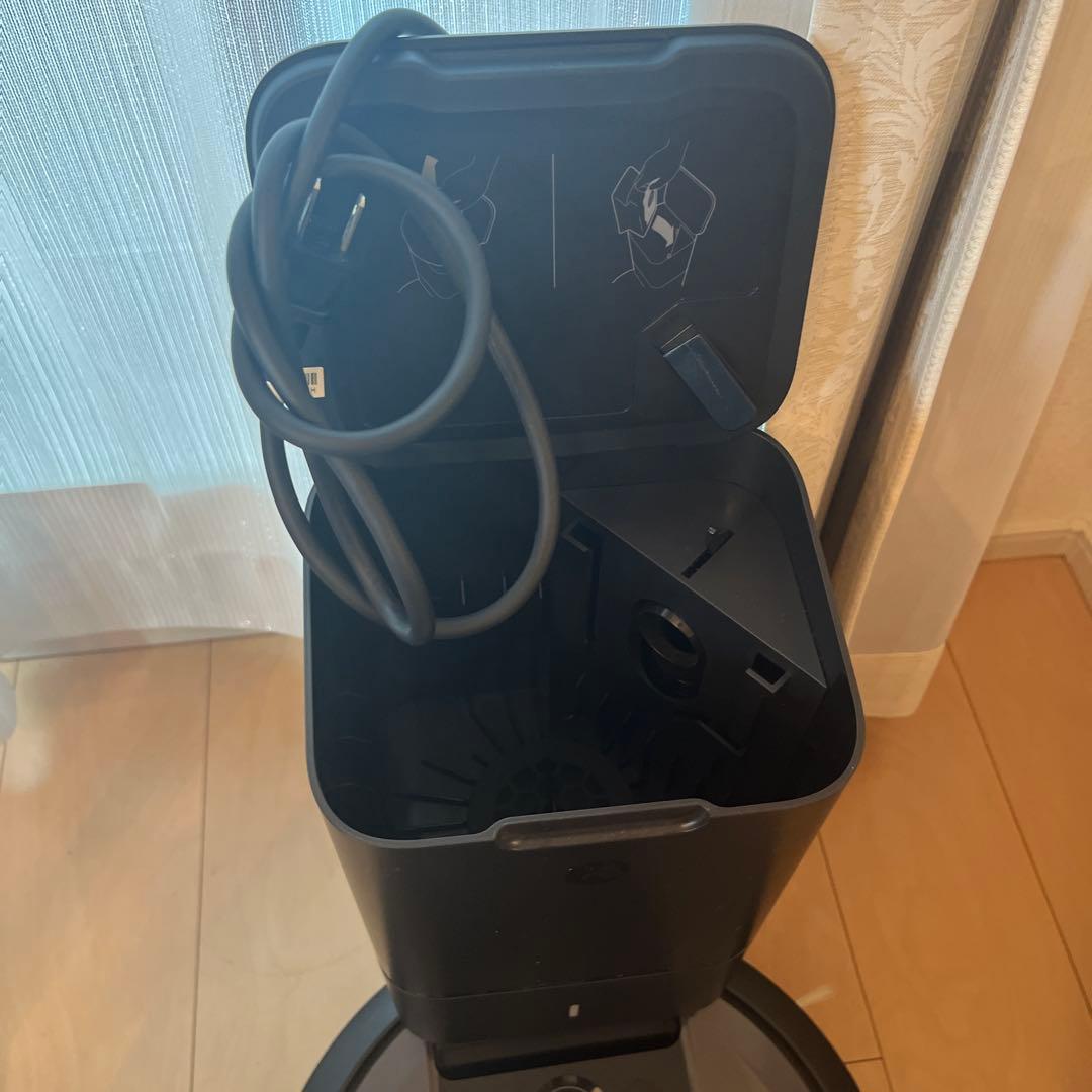 Roomba i7Plus自動掃除機 本体 黒