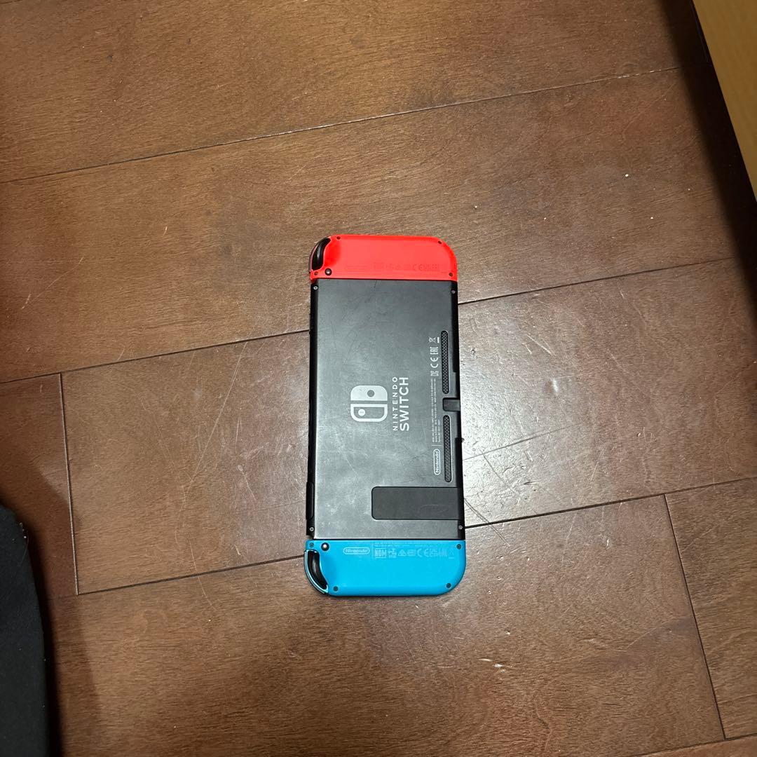 iPhone 15ブラック ケース付き