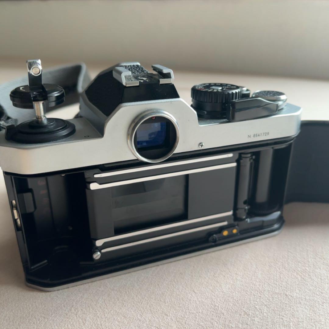 Nikon FM2カメラ & 望遠レンズ他セット