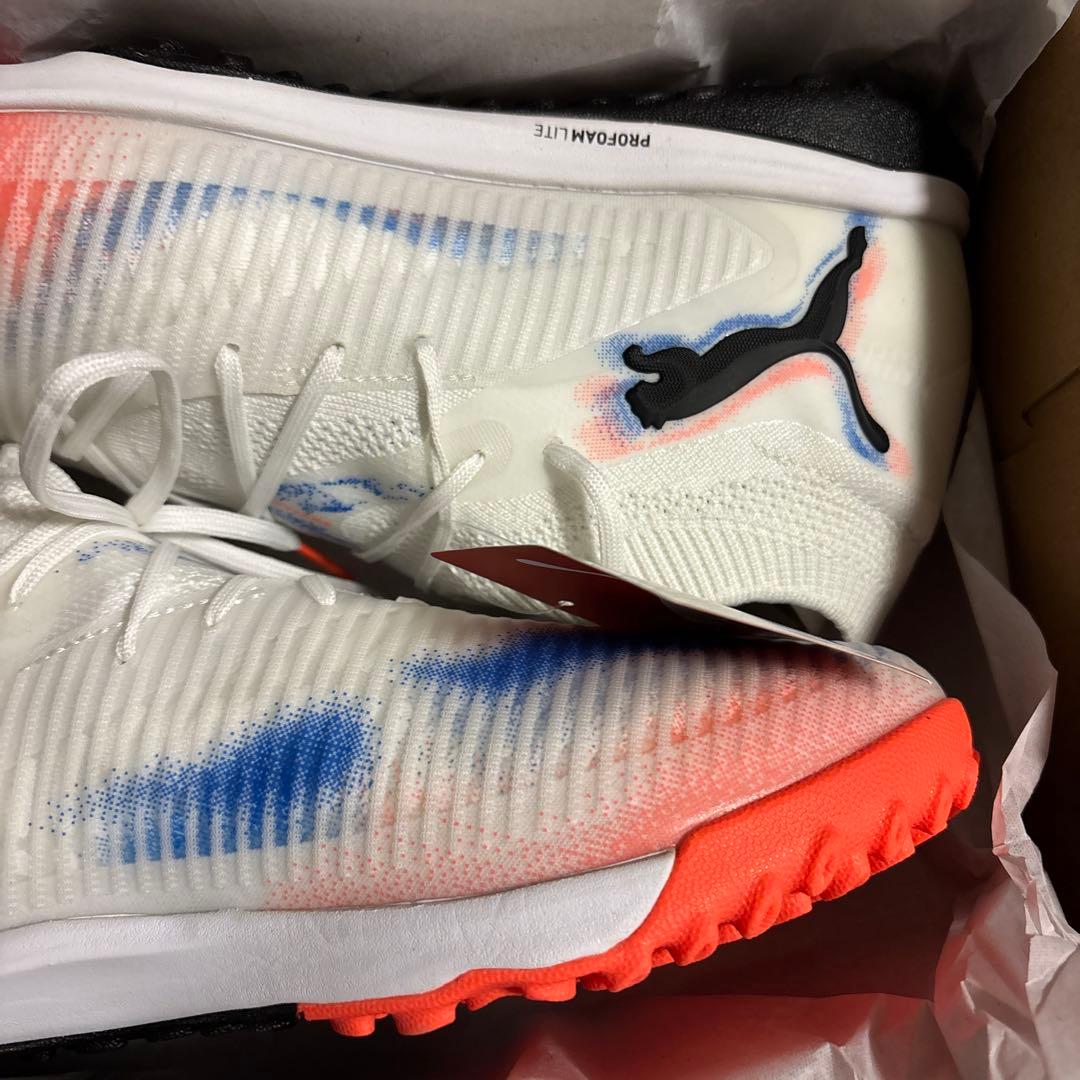 プーマ　フューチャー8 プロ　CAGA サイズ26.5